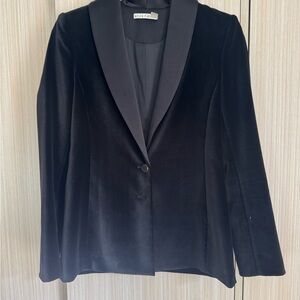 Alice + Olivia Chic Black Velvet Blazer